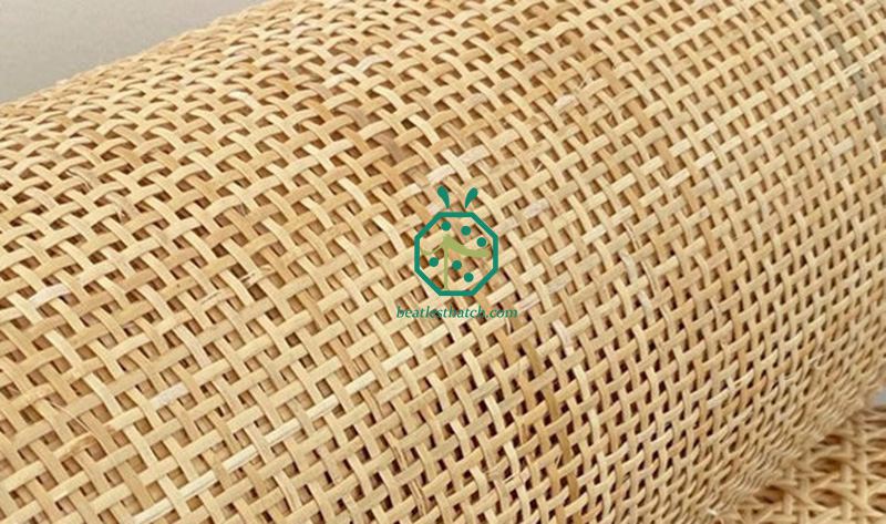 Square mesh plastic cane webbing roll for office or restaurant wall partition design