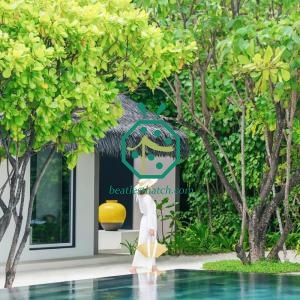 Tiki bar thatch panel